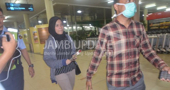 Seorang Warga Jambi Yang Sempat Dikarantina di Natuna Tiba di Bandara STS Jambi.