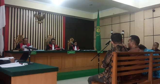Tiga terdakwa yakni Zainal Abidin, Effendi Hatta dan Muhamadiyah mengajukan pembelaan terhadap tuntutan jaksa penuntut umum (JPU).

