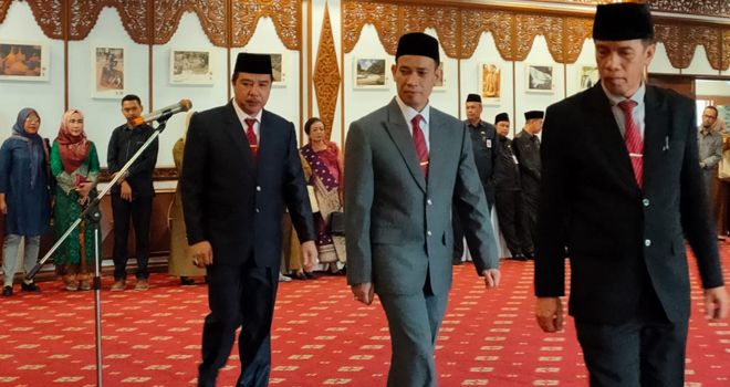 Dari Kiri : Mukti, Ferri, Bahari.