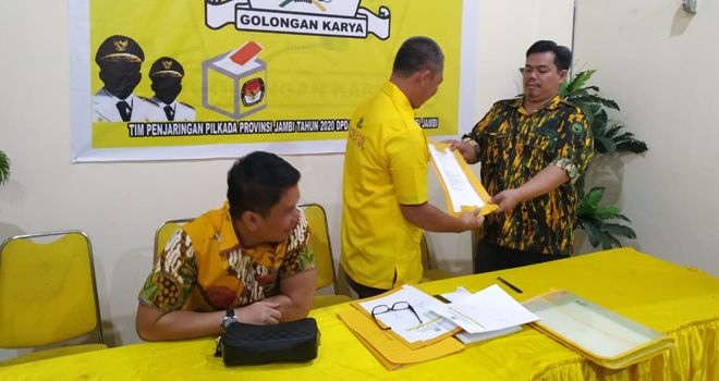 Rabu (26/2), Joni Ismed mengirim utusannya, Amri dan beberapa lainnya untuk mengambil formulir pendaftaran. Kedatangannya langsung disambut oleh ketua SC musda Rahman dan juga Ketua OC, Endria Putra.