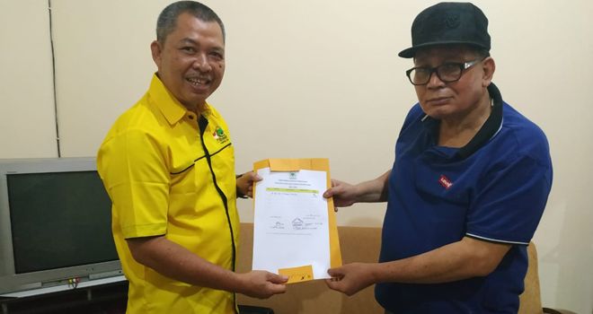 Kemas Faruq juga ikut meramaikan bursa calon ketua DPD I Golkar Provinsi Jambi. Ia juga mengambil formulir calon ketua dengan datang langsung ke sekretariat panitia penjaringan.
