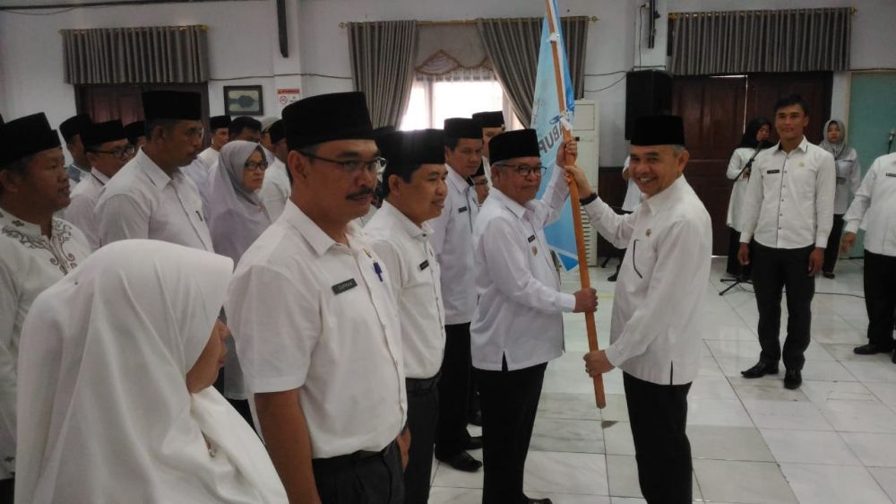 Bupati Kerinci Adirozal Lantik dan Kukuhkan Pengurus LPTQ Kerinci Periode 2019 - 2024.

