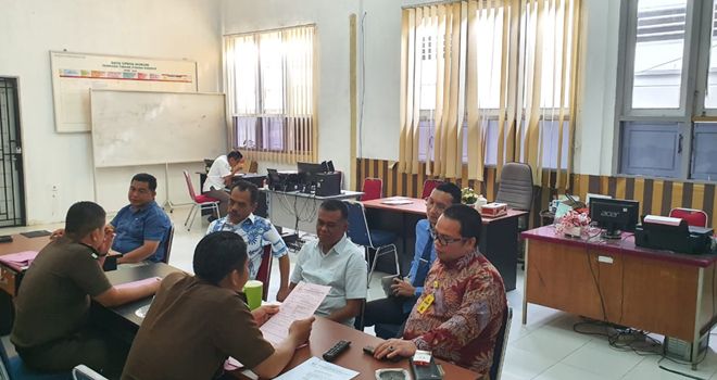 Tiga tersangka kasus dugaan korupsi dana Bencana Alam (Bencal) Kabupaten Kerinci, yakni Saiful Efrijal, Wardodi Arya Putra dan Asril.