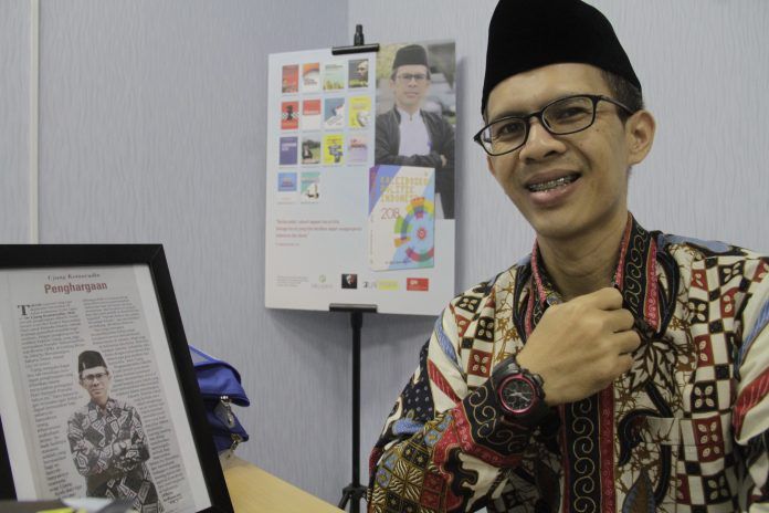 Pengamat Politik Ujang Komarudin.
