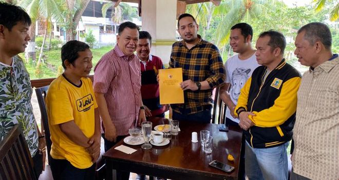 Pinto Menerima SK MKGR Provinsi Jambi .