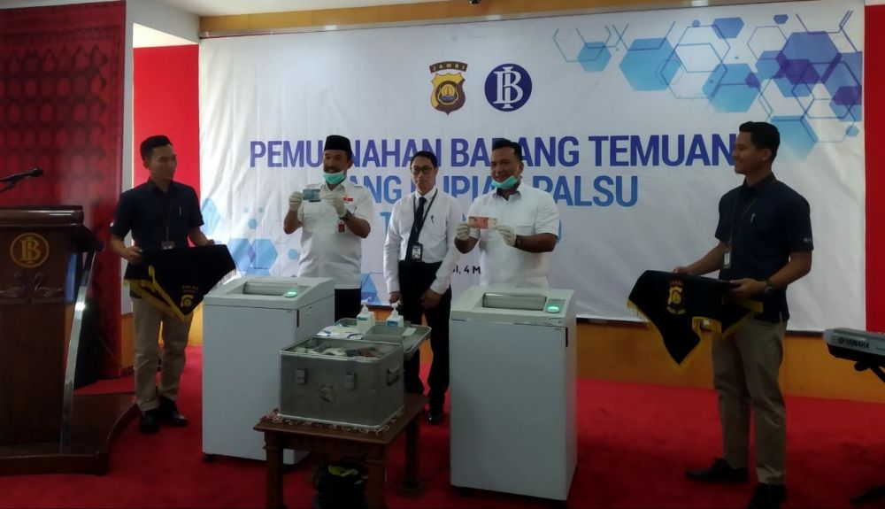 BI Jambi Musnahakan 9.104 Lembar Uang Palsu.

