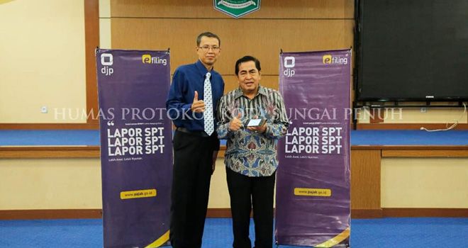 Wako AJB Himbau SKPD Taat Pajak.