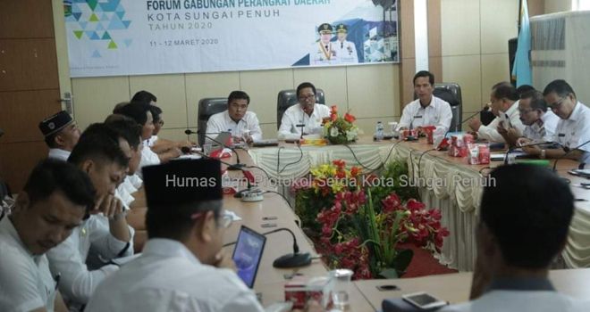 Acara yang digelar diruang Aula Bappeda dihadiri para kepala SKPD dan para Camat, demi pemantapan penyusunan Rencana Kerja Pemerintah Daerah (RKPD) Kota Sungai Penuh Tahun 2020.