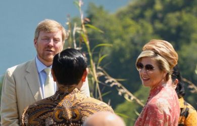 Raja Belanda Willem Alexander dan Ratu Maxima Zorreguieta Cerruti tiba di kawasan Danau Toba.

