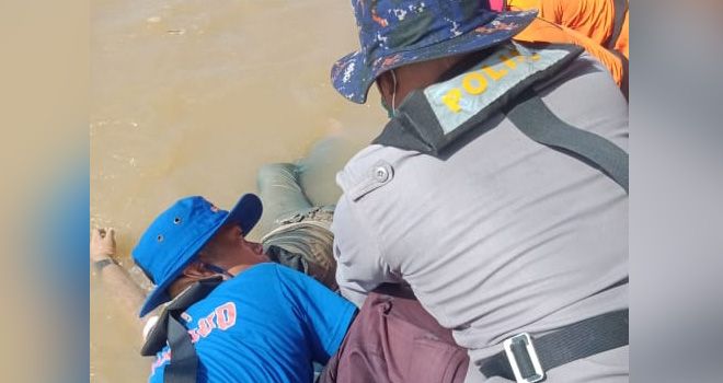 Mayat yang Ditemukan Mengapung di Sungai Batanghari beberapa waktu lalu.