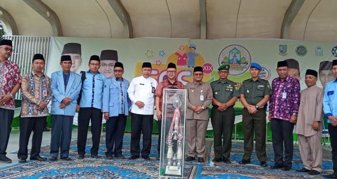 Wakil Walikota Jmabi Maulana membuka buka Fasi tingkat Kota Jambi di lapangan utama kantor Walikota Jambi, kemarin (13/3).