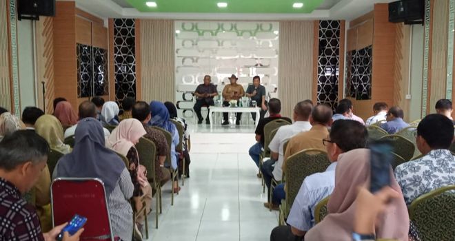 Rapat yang berlangung di rumah dinas jabatan Wakil Walikota Jambi juga melakukan pembentukan gugus tugas.