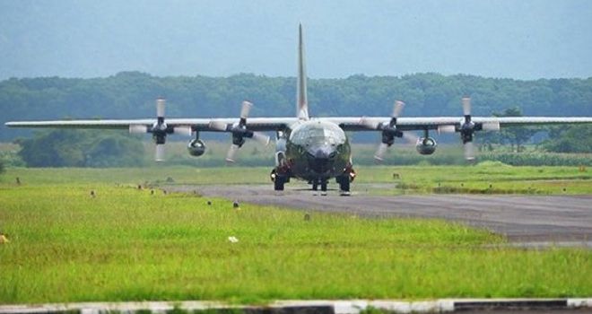 Pesawat C130 Hercules milik TNI AU. 


