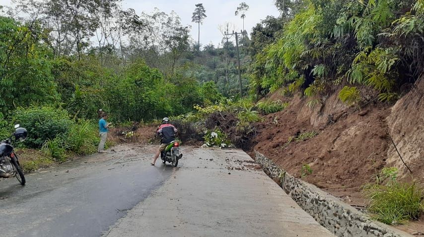 Jalan Bangko Menuju Jangkat Putus.


