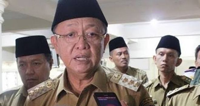 Bupati Sarolangun Cek Endra.