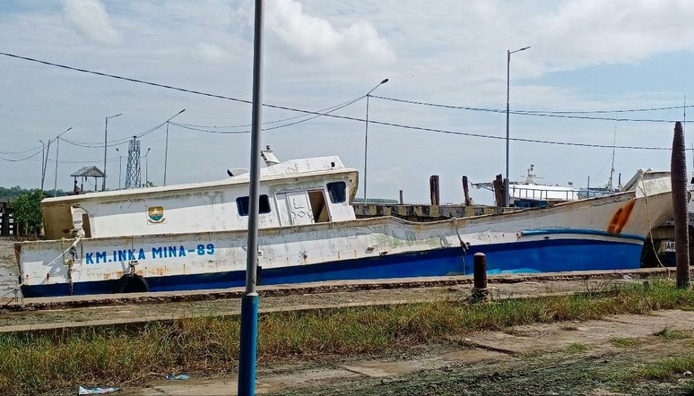 Kapal jenis fiber Inka Mina 89 saat ini, kondisinya memperihatinkan.