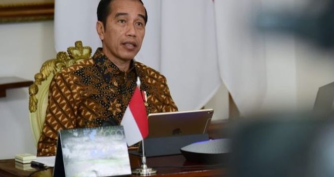 Presiden Jokowi memimpin Rapat Terbatas yang salah satunya membahas soal mudik di tengah wabah COVID-19. 
 

