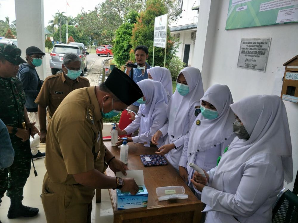 Petugas menyambut kunjungan Wabup Sarolangun.