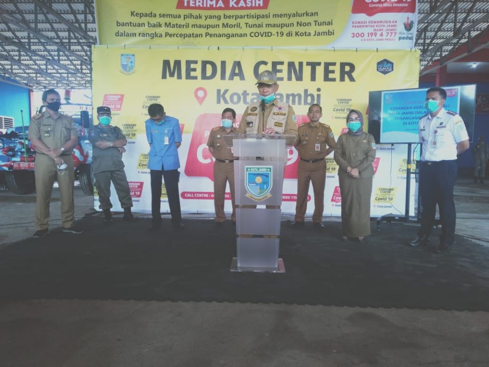 Wako Jambi Sy Fasha mengumumkan penggratisan tagihan PDAM untuk pelanggan PDAM di Kota Jambi.