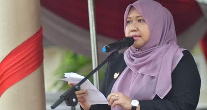 Bupati Muaro Jambi, Hj Masnah Busro SE.