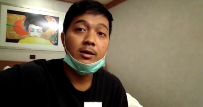 MEGAH. Kapal pesiar Costa Diadema yang ditumpangi Slamet Riza Hidayat, warga Tasikmalaya yang bekerja sebagai ABK. Riza kini tak bisa pulang akibat menjalani karantina di Port of Piombino, Italia, Selasa (7/4).
