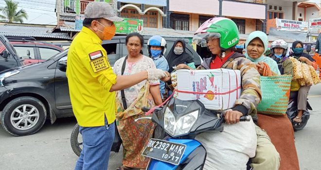 Aksi turun kelapangan pada Sabtu (18/04/2020) hari ini, dipimpin langsung pimpinan DPRD Kerinci dari Partai Golkar, Boy Edwar.