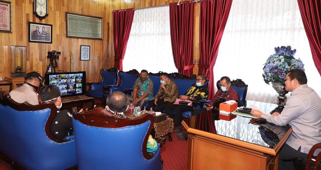  Bupati Bungo H Mashuri menggelar rapat koordinasi bersama 17 Camat yang ada di Kabupaten Bungo, Kamis (23/4).