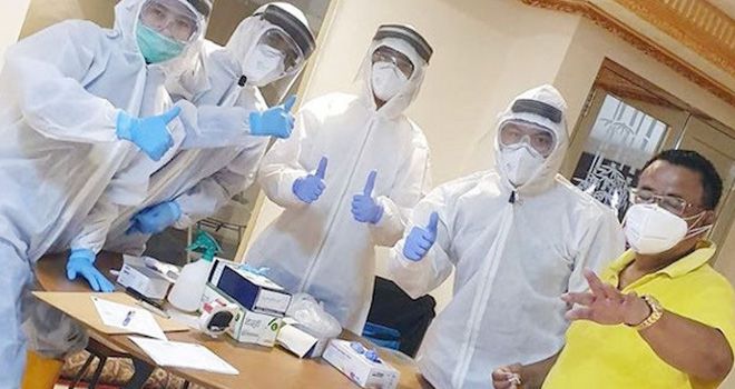 Hotman Paris usai rapid test corona. 