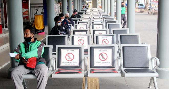 Stasiun Pasar Senen, Lenggang.