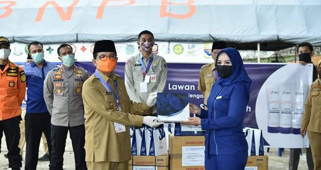 PT Kosmetikatama Super Indah Sumbang 1000 Handsanitizer.