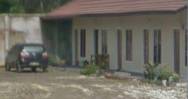 Pelaku perampok keponakan pemilik Pempek Selamet. Saat ini ia telah berhasil ditangkap petugas