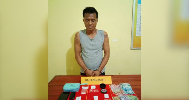 Tersangka berikut barang bukti berupa sabu seberat 38,05 gram yang diamankan oleh Satresnarkoba Polres Sarolangun
