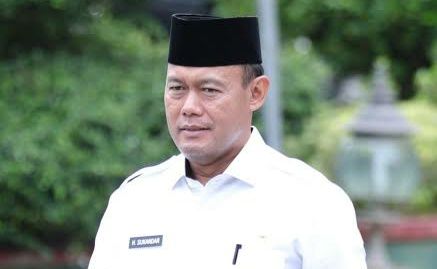 Bupati Tebo dua periode H Sukandar.
