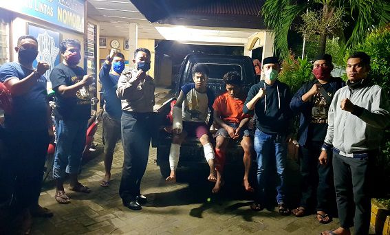 Dua pelaku begal yang ditangkap polisi