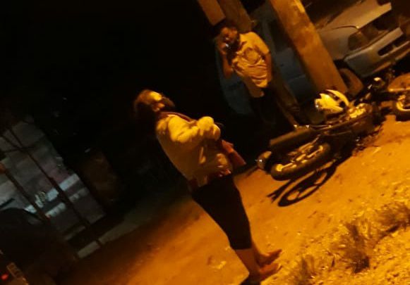 Motor dan mobil tabrakan di kawasan kampung Radja