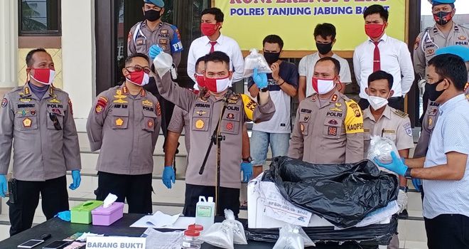 Kapolda Jambi Release Penangkapan Baby Lobster Senilai 14,3 Milliar.
