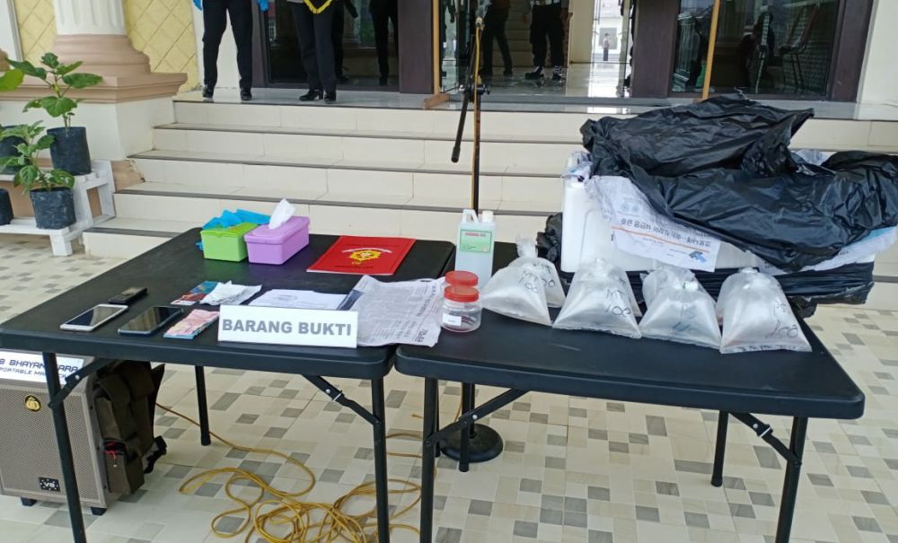 Polres Tanjabbar Gagalkan 95.750 Baby Lobster.