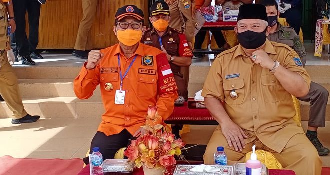  Fachrori Umar Dan Safrial.