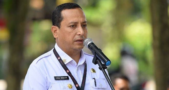 Abu Bakar.