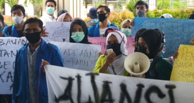 Kedatangan mahasiswa ini untuk mengawal tranparansi anggaran dan evaluasi kebijakan pemerintah daerah dalam penanggulangan dan pencegahan covid-19.