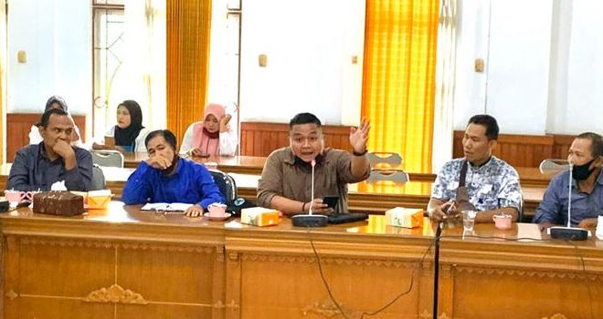 Yoghie Verly Pratama Pimpinan Komisi II DPRD Kabupaten Batanghari.