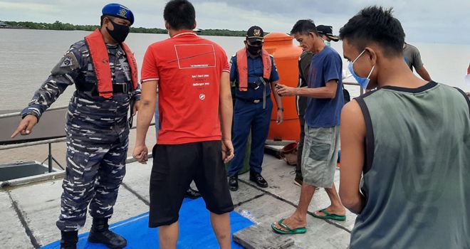Jajaran TNI Angkatan Laut yang berada diwilayah hukum Tanjabbar saat ini terus secara rutin menggelar kegiatan pencegahan tindak kriminal khususnya diwilayah laut yang langsung berbatasan dengan laut Natuna dan perairan sungai,