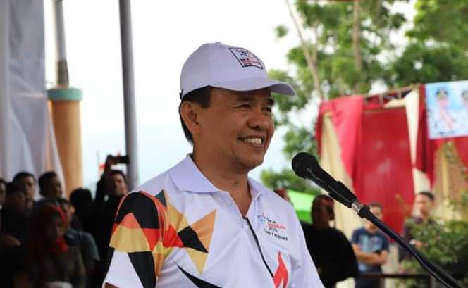 Bupati Kerinci Adi Rozal