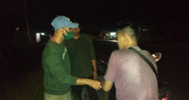 2 Pemuda di Sekernan Syok Ditodong Pistol oleh anggota Satnarkoba Polres Muarojambi.