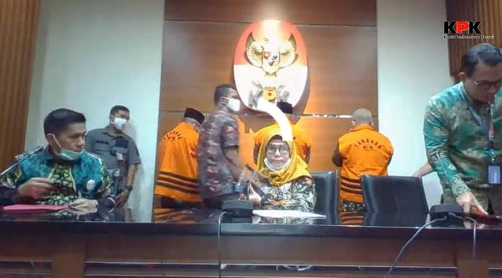 Cekman, Tajuddin Hasan dan Parlagutan Ditahan KPK.