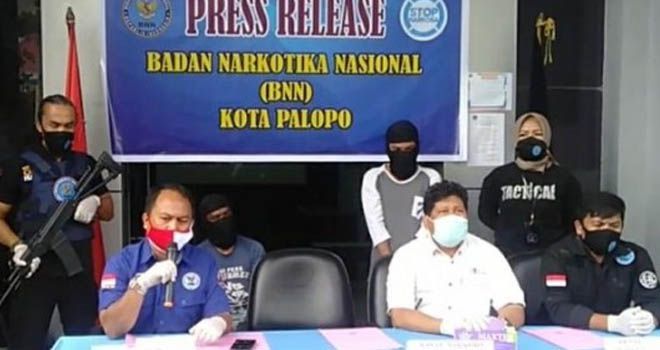 vBarang Terlarang Diselundupkan di Pasta Gigi, Pemilik Sembunyi di Sumur Tua