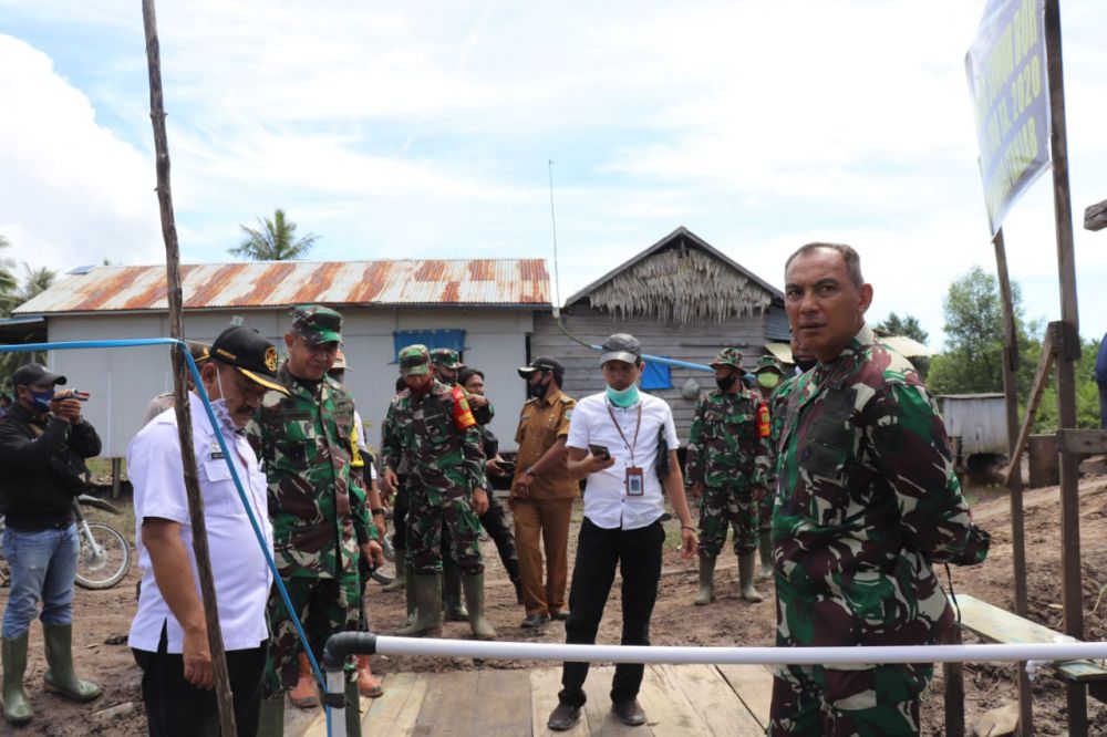 Pembangunan Sumur Bor Program TMMD Kodim 0419/Tanjab Juga Ditinjau oleh Tim Wasev Mabesad