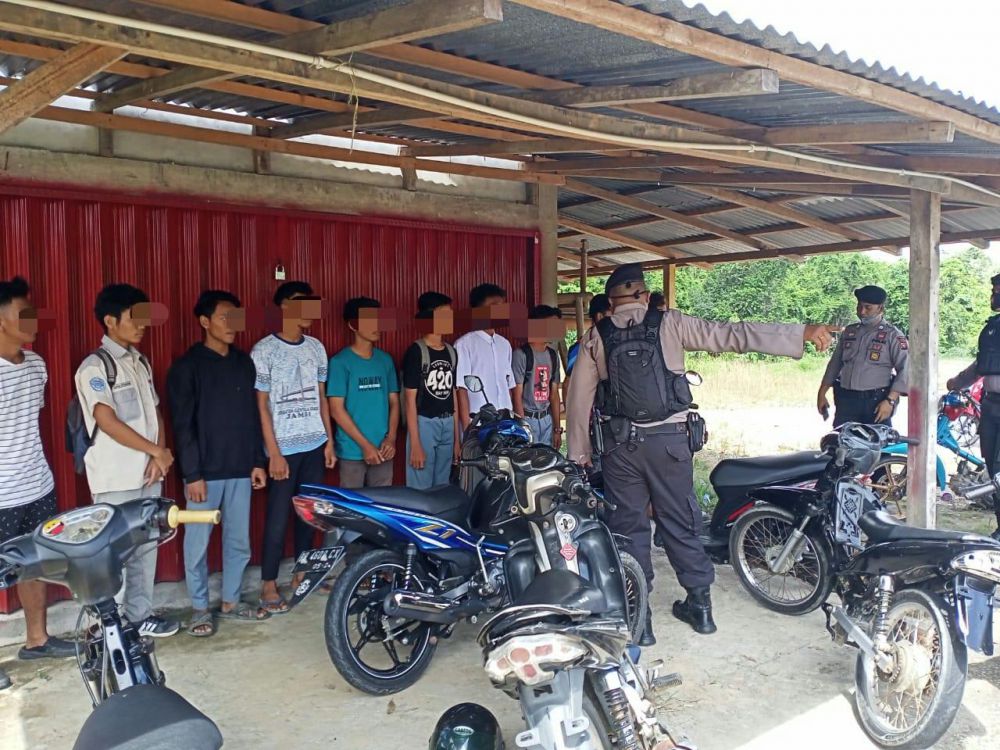 Modus belajar daring, balasan pelajar SMA di Tebo, Selasa (21/7) kemarin terjaring razia Tim Sabara Polres Tebo.