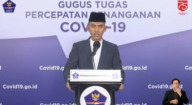 Sekretaris Komisi Fatwa MUI, Asrorun Niam Sholeh dalam jumpa pers Satuan Tugas Penanganan COVID-19 melalui akun Youtube BNPB Indonesia di Jakarta, Selasa (28/7).