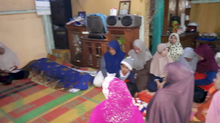 Mayat yang ditemukan dalam perladangan warga Desa Telun Berasap diketahui bernama Iwan (45) warga asal dari Koto Majidin. Kini jenazah sudah dikebumikan oleh pihak keluarga